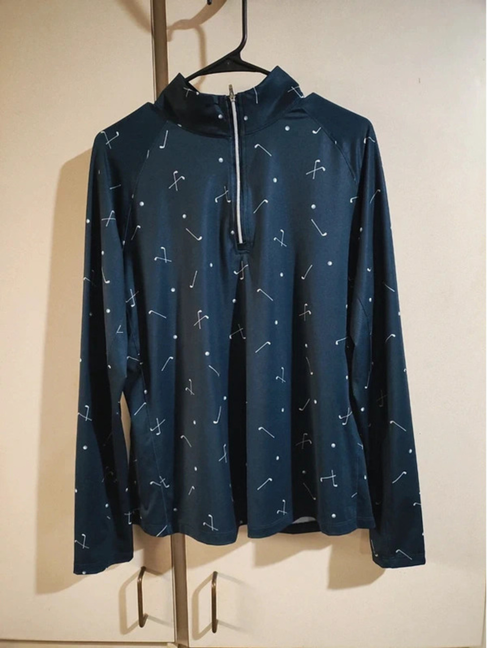 No Tag size Medium Thin Golf Shirt